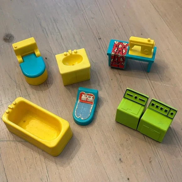 Fisher Price Little People Bath/Utility Room Set - Picture 1 of 6